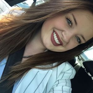 Meet your Posher, Mickayla